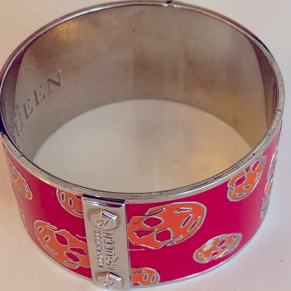 Alexander McQueen Red ☠️ Skull Bangle Bracelet - Picture 8 of 16